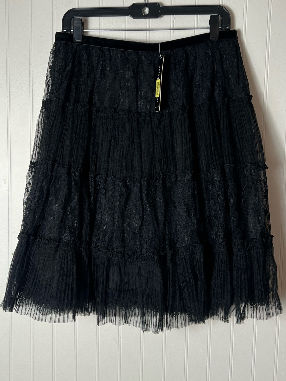Antonio Melani Black Tiered Lace Tulle Skirt Sz 8